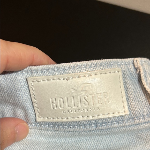 Hollister Blue and‎ White Jean Shorts - Picture 4 of 5